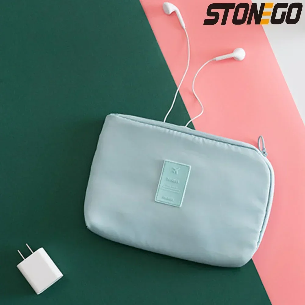 Borsa per organizzare cavi, ac - Tech Accessories Travel Organizer Pouch recensione e prezzo